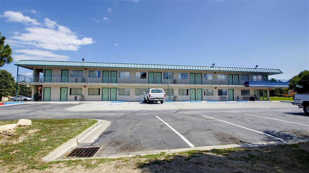 Econo Lodge מידוויל מראה חיצוני תמונה
