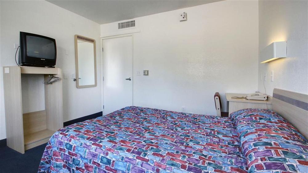 Econo Lodge מידוויל חדר תמונה