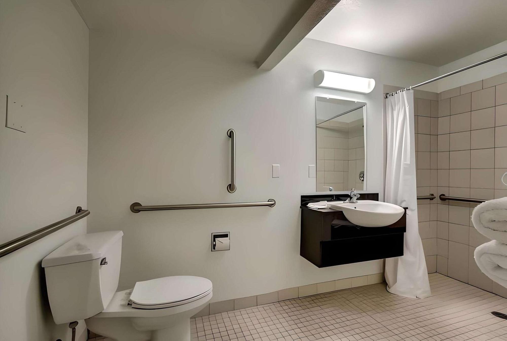 Econo Lodge מידוויל מראה חיצוני תמונה