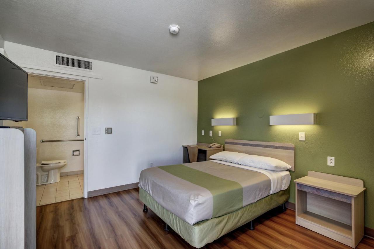 Econo Lodge מידוויל חדר תמונה